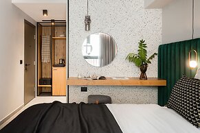 11 Enteka Acropolis Suites