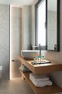 11 Enteka Acropolis Suites