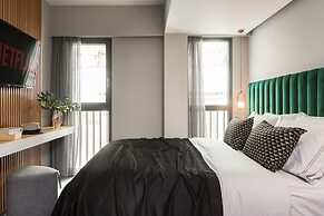 11 Enteka Acropolis Suites