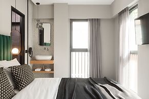 11 Enteka Acropolis Suites