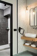 11 Enteka Acropolis Suites