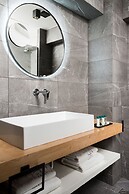 11 Enteka Acropolis Suites