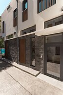 11 Enteka Acropolis Suites