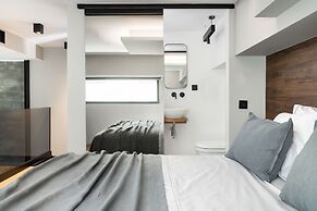 11 Enteka Acropolis Suites