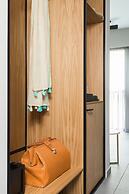 11 Enteka Acropolis Suites