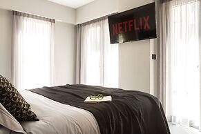 11 Enteka Acropolis Suites