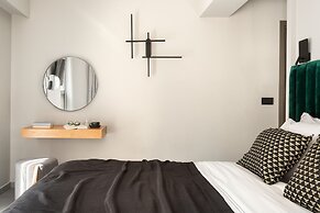 11 Enteka Acropolis Suites