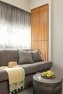 11 Enteka Acropolis Suites