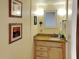 Maui Banyan by VTrips