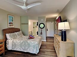 Maui Banyan by VTrips