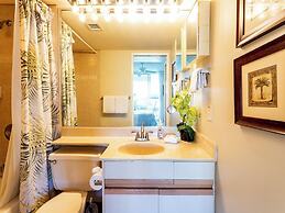 Maui Banyan by VTrips