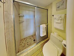 Maui Banyan by VTrips