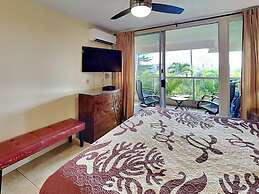 Maui Banyan by VTrips