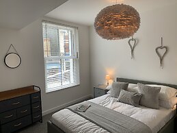 Charming Apartment Ilfracombe, Central Location