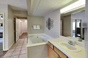 Whispering Pines Condos by VTrips