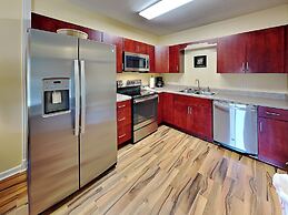 Whispering Pines Condos by VTrips