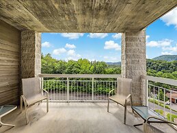 Whispering Pines Condos by VTrips