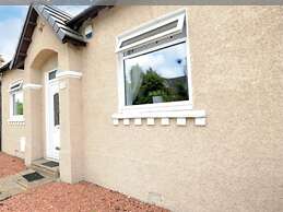 Cosy Beautiful Cottage in the West Side of Glasgow