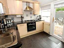 Cosy Beautiful Cottage in the West Side of Glasgow