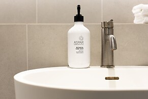 The Surry Apartments by Urban Rest