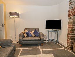 1 Sunny Point Cottages