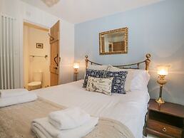 1 Sunny Point Cottages