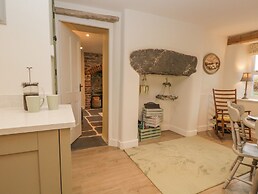 1 Sunny Point Cottages