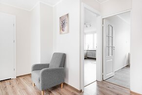 Apartment Solidarnosci Warsaw by Renters