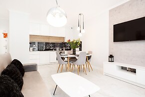 Apartment Dzielna Warsaw by Renters