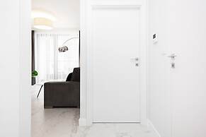 Apartment Dzielna Warsaw by Renters