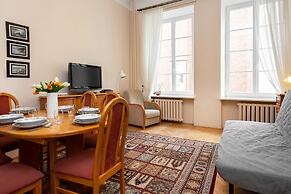 Apartment Swietojanska Warsaw by Renters