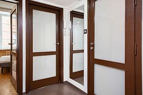 Apartment Swietojanska Warsaw by Renters