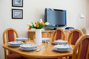 Apartment Swietojanska Warsaw by Renters