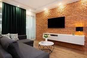 Rzeczypospolitej Apartment by Renters