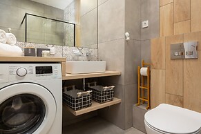 Rzeczypospolitej Apartment by Renters