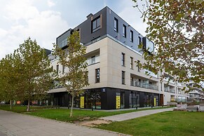 Rzeczypospolitej Apartment by Renters