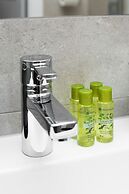 Apartment Nowowiejska Warsaw by Renters