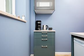 Apartment Nowowiejska Warsaw by Renters