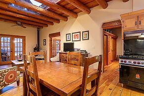 Casa Encantador - True Santa Fe Flavor and Location
