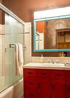 Casa Encantador - True Santa Fe Flavor and Location