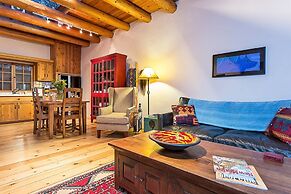 Casa Encantador - True Santa Fe Flavor and Location