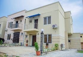 Luxury 3 Bedroom Apartment With Wifi
