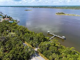 Starboard Light by VTrips