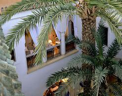 Magnificent Riad Beautiful Communal Swimming Pool - by Feelluxuryholid