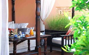Charming Mini Riad, 2 Bedrooms, Beautiful Shared Pool - by Feelluxuryh