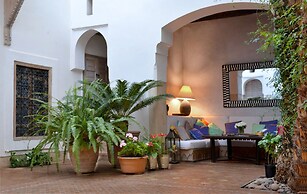 Charming Riad and Douiria Swimming Pool on the Terrace - by Feelluxury