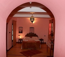 Room in Guest Room - Room in Villa L'air De La Mer