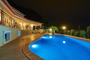 Luxury Villa With Pool and Spectacular View in Javea