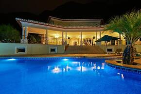 Luxury Villa With Pool and Spectacular View in Javea