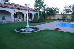 7 Rooms Chalet With Swimming Pool